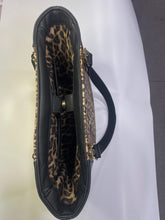 Load image into Gallery viewer, Black leather and leopard print Tote
